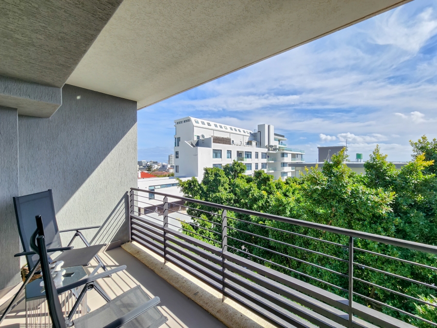 2 Bedroom Property for Sale in Sea Point Western Cape